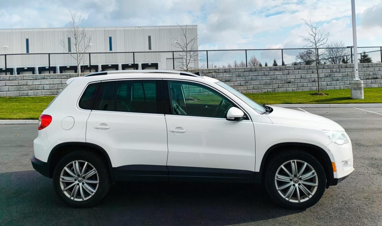 2011 Volkswagen Tiguan SE 4dr Front-wheel Drive Automatic Photo