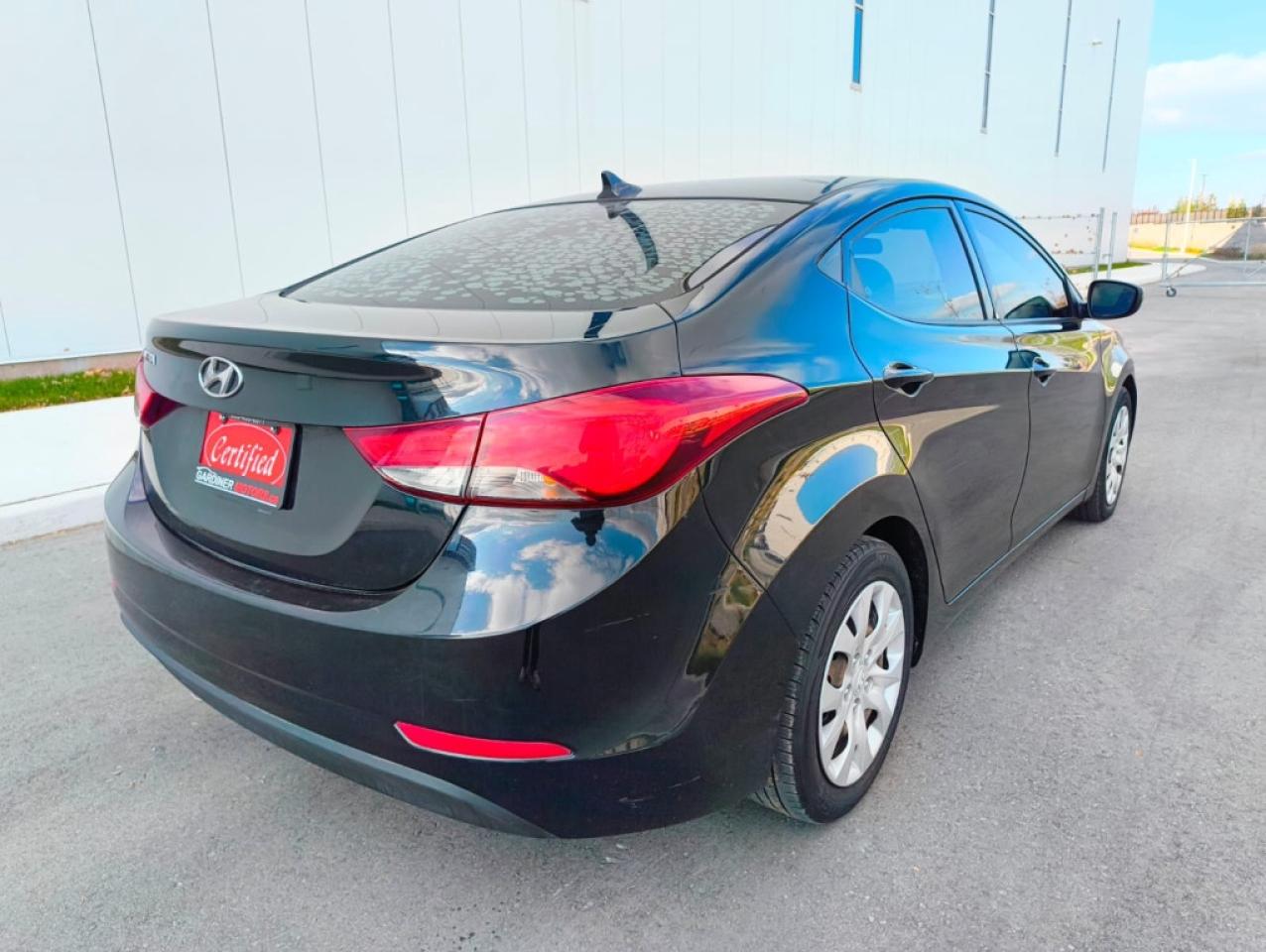 2014 Hyundai Elantra 5dr Automatic GL Photo