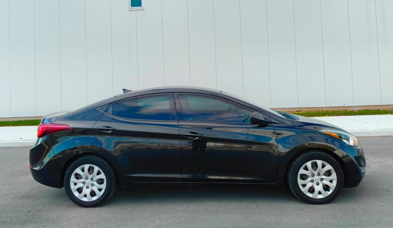 2014 Hyundai Elantra 5dr Automatic GL Photo