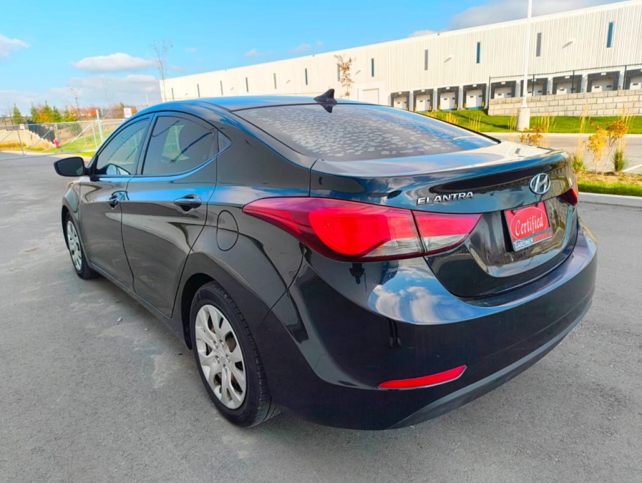 2014 Hyundai Elantra 5dr Automatic GL Photo