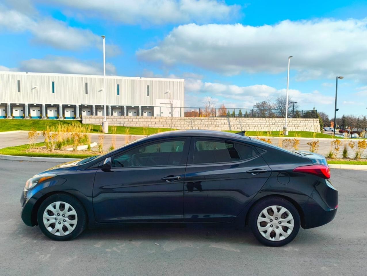 2014 Hyundai Elantra 5dr Automatic GL Photo