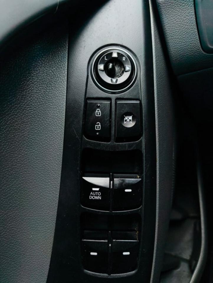 2014 Hyundai Elantra 5dr Automatic GL Photo