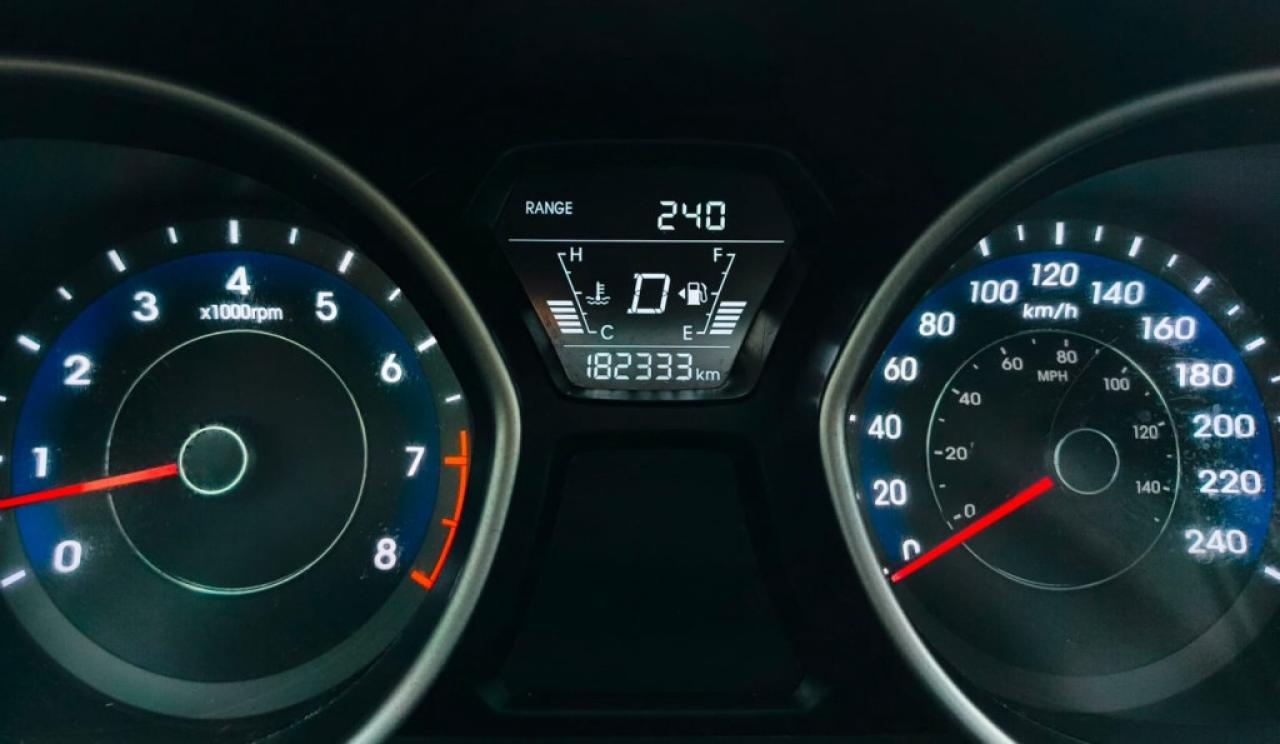 2014 Hyundai Elantra 5dr Automatic GL Photo