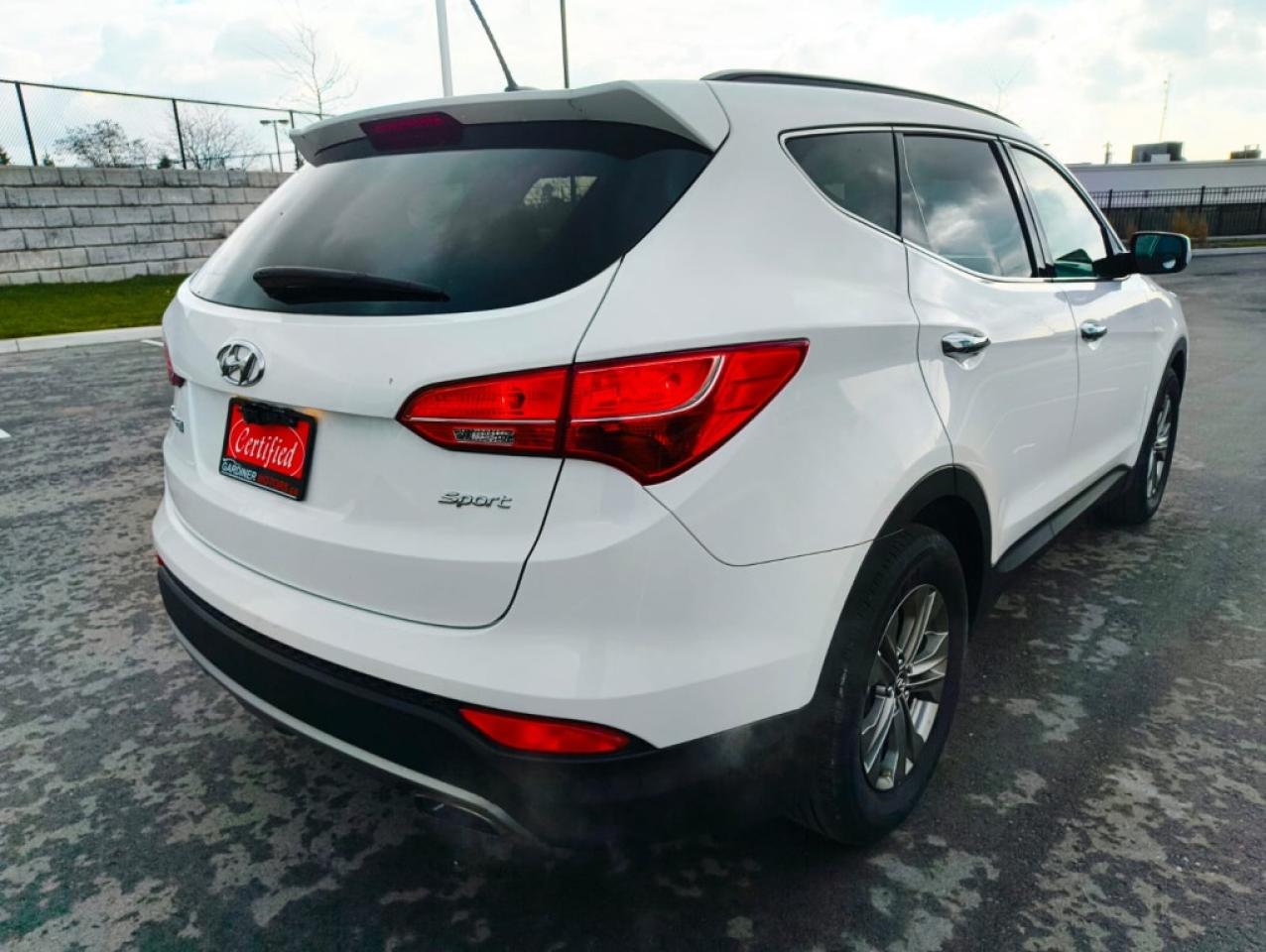 2014 Hyundai Santa Fe Sport Front-wheel Drive 4dr 2.4L Premium Photo