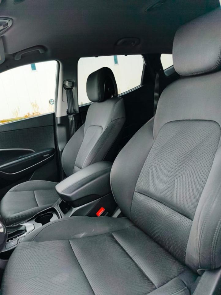 2014 Hyundai Santa Fe Sport Front-wheel Drive 4dr 2.4L Premium Photo