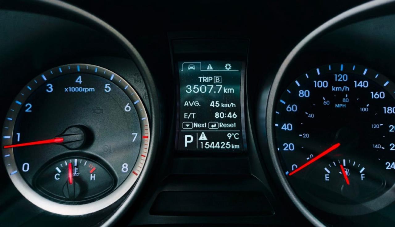 2014 Hyundai Santa Fe Sport Front-wheel Drive 4dr 2.4L Premium Photo