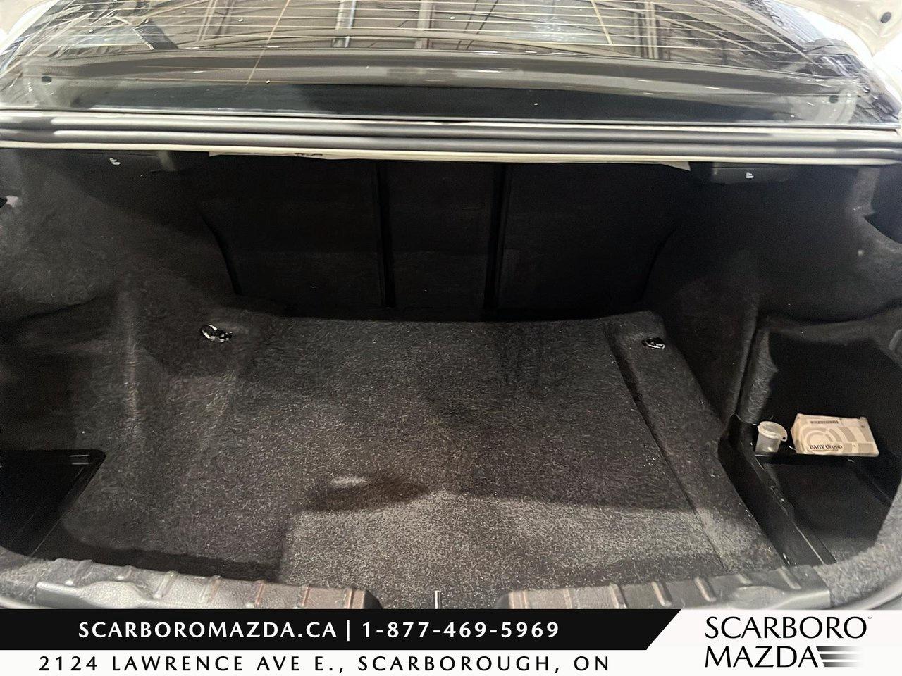 2017 BMW 3 Series 320i xDrive Photo