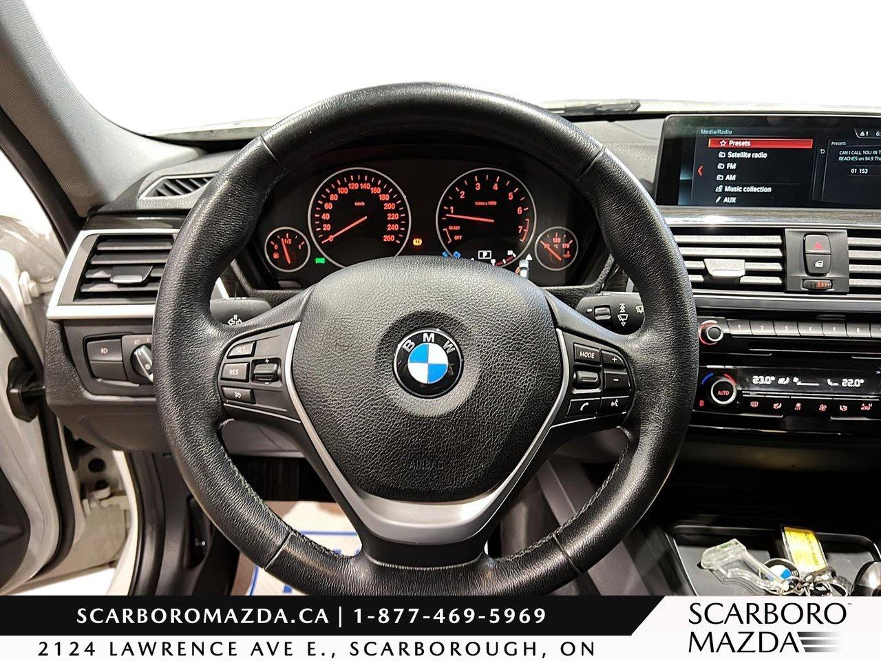 2017 BMW 3 Series 320i xDrive Photo