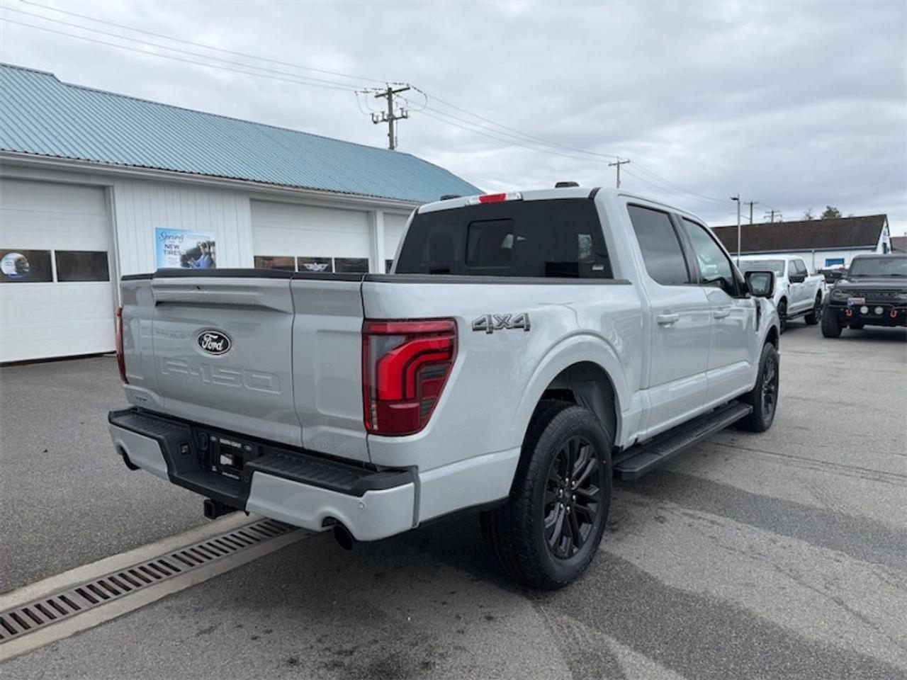 2026 Ford F-150 LARIAT  - BlueCruise - Sunroof Photo4