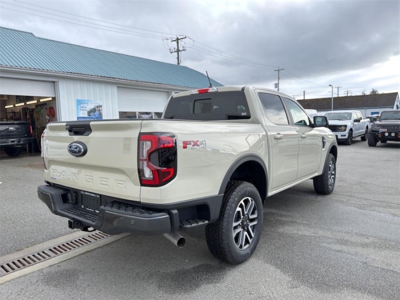 2026 Ford Ranger Lariat Photo4
