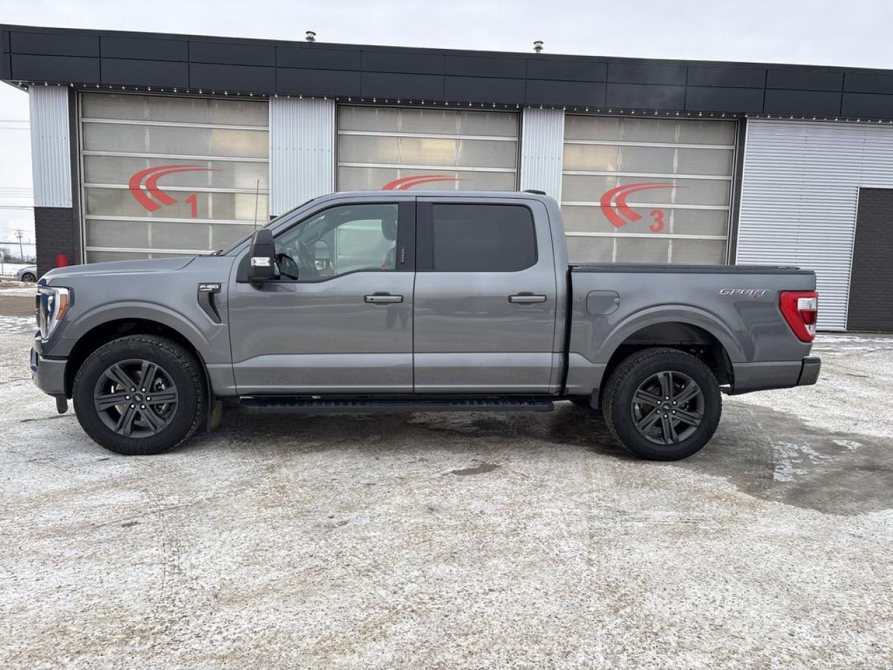 2023 Ford F-150 Lariat Photo3