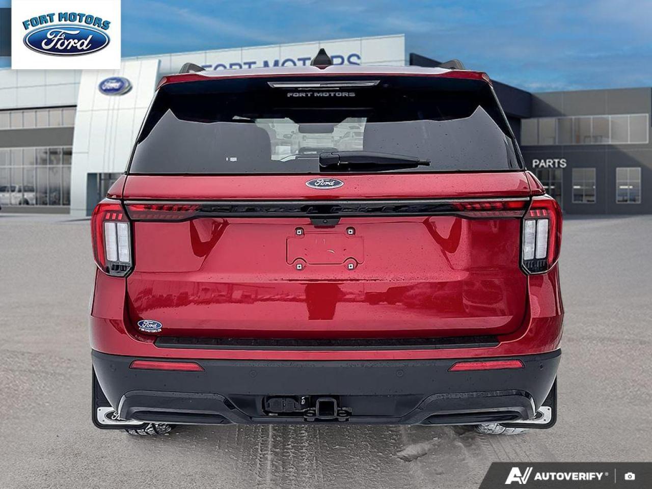 2025 Ford Explorer ST-Line Photo4