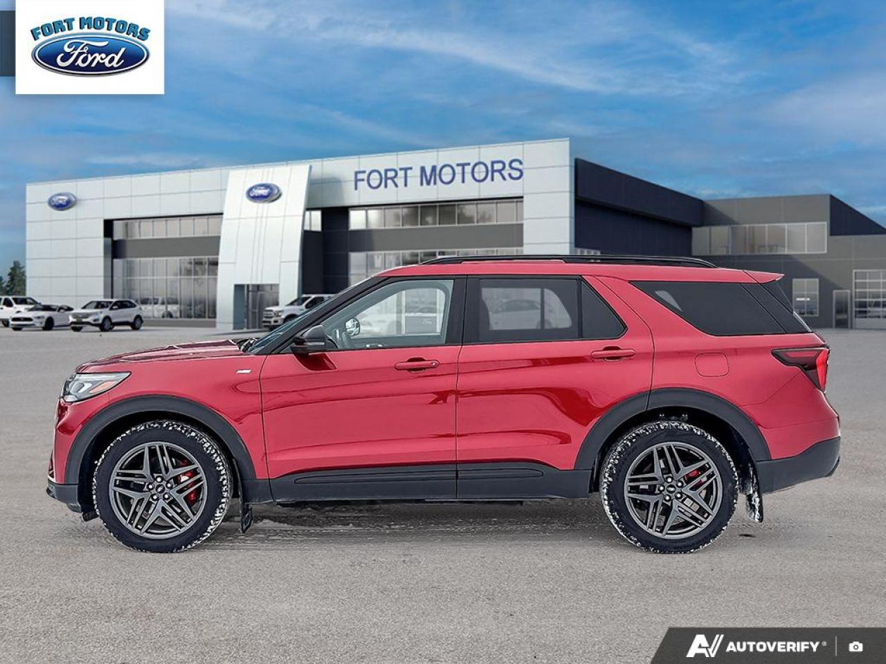 2025 Ford Explorer ST-Line Photo2