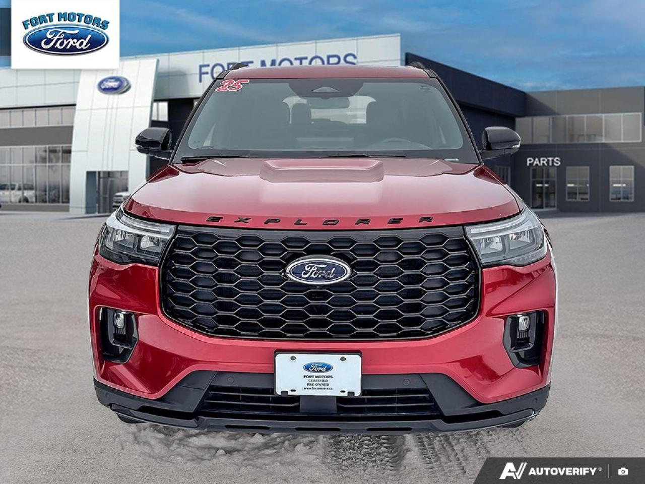 2025 Ford Explorer ST-Line Photo1