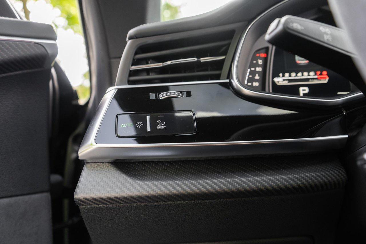 2023 Audi RS Q8  Photo