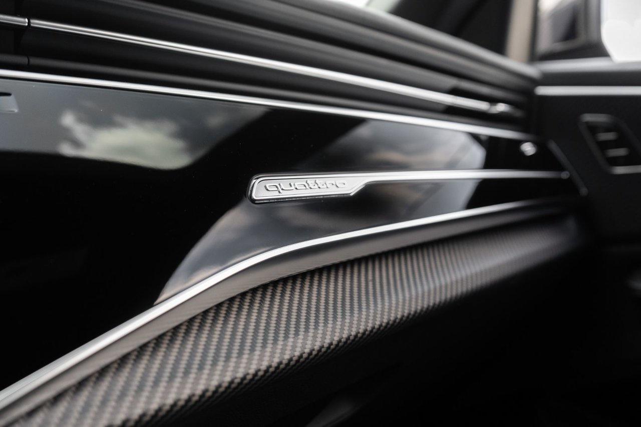 2023 Audi RS Q8  Photo