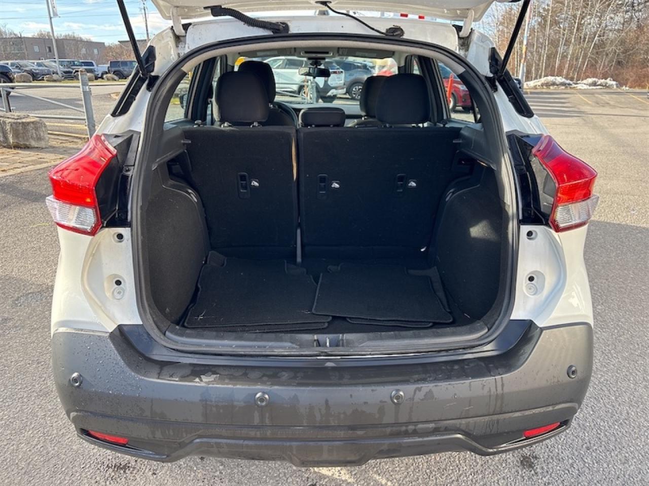 2020 Nissan Kicks SV  Low Mileage Lease Return Photo