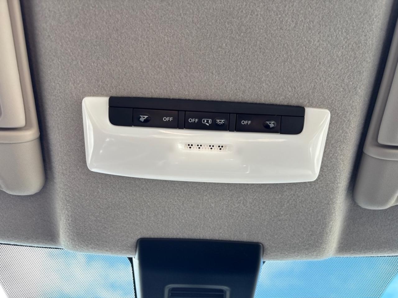 2020 Nissan Kicks SV  Low Mileage Lease Return Photo