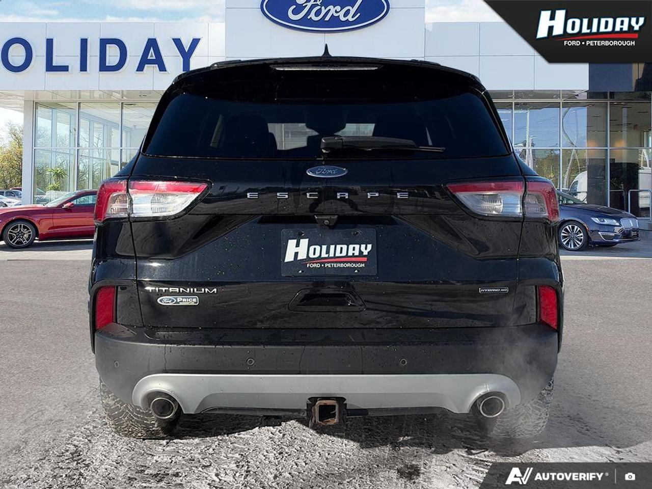 2022 Ford Escape Titanium Hybrid Photo