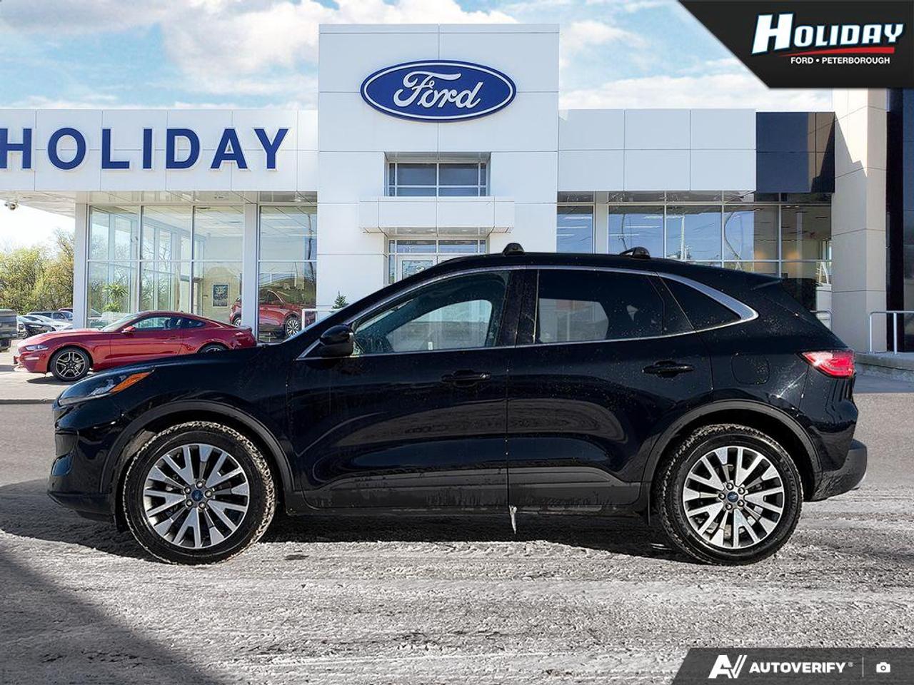 2022 Ford Escape Titanium Hybrid Photo