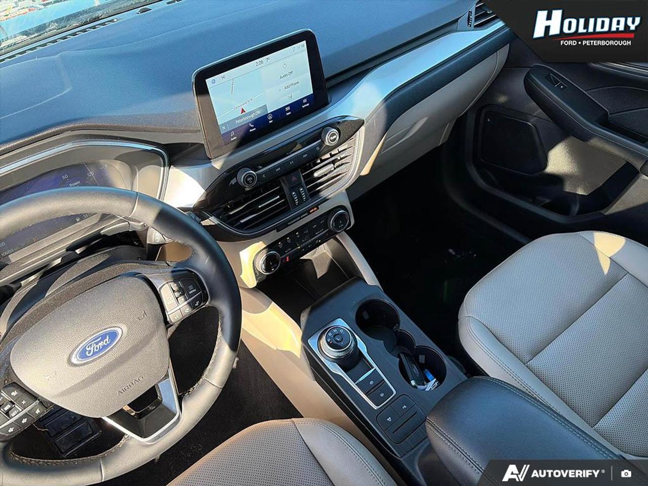 2022 Ford Escape Titanium Hybrid Photo