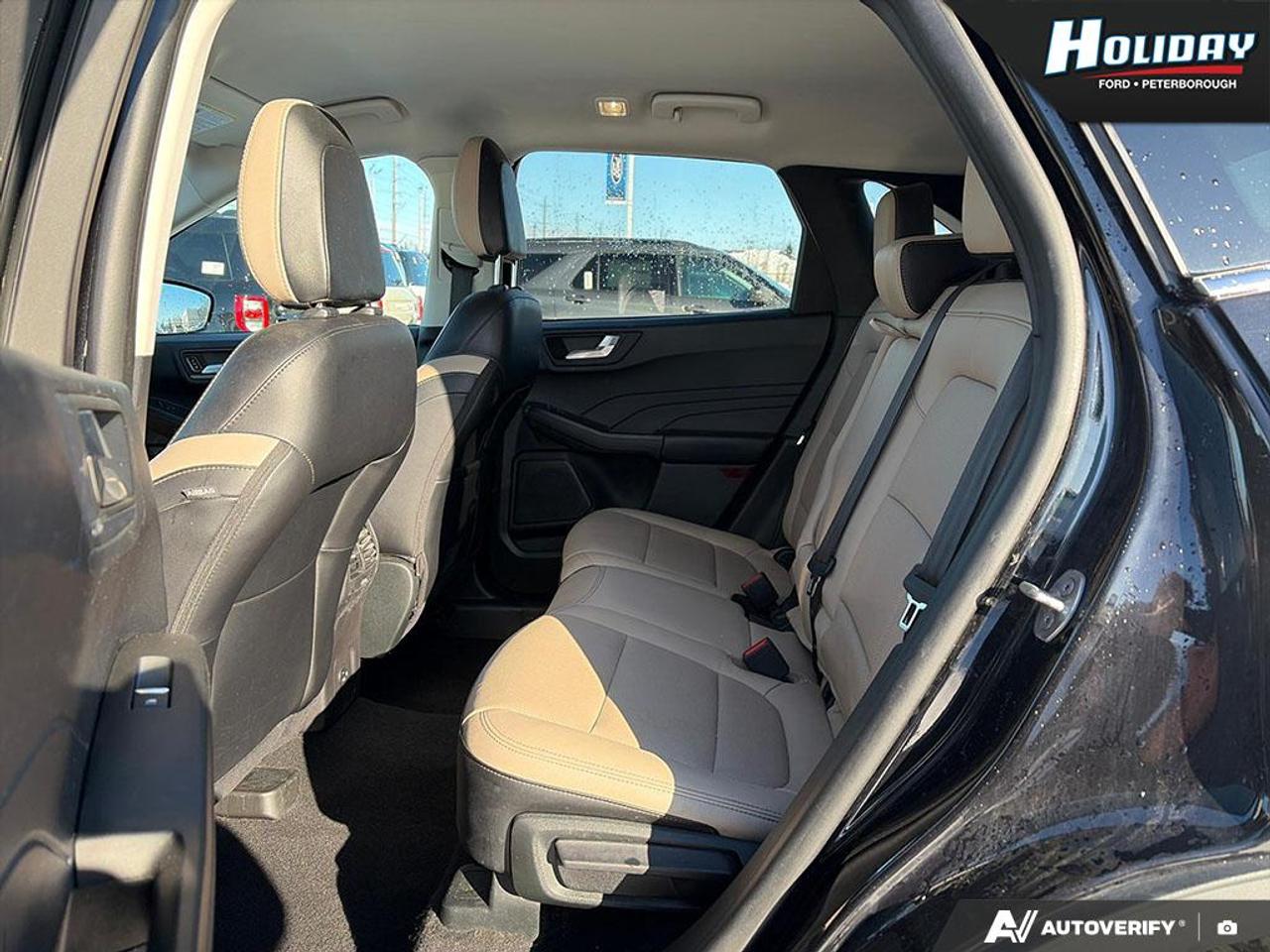 2022 Ford Escape Titanium Hybrid Photo