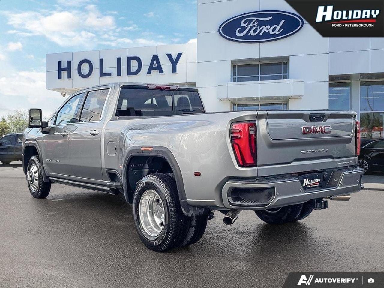 2025 GMC Sierra 3500 HD Denali Photo