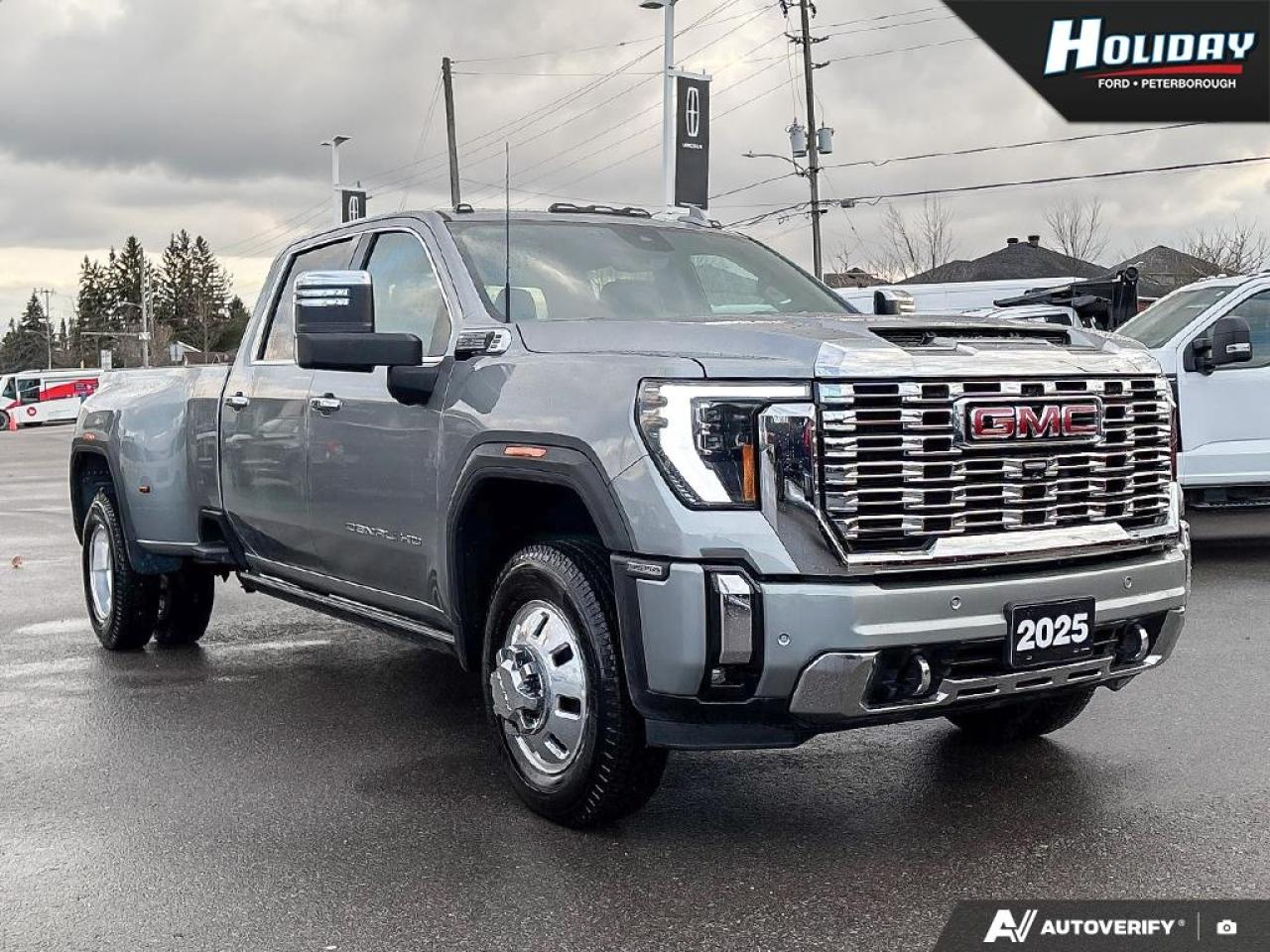 2025 GMC Sierra 3500 HD Denali Photo