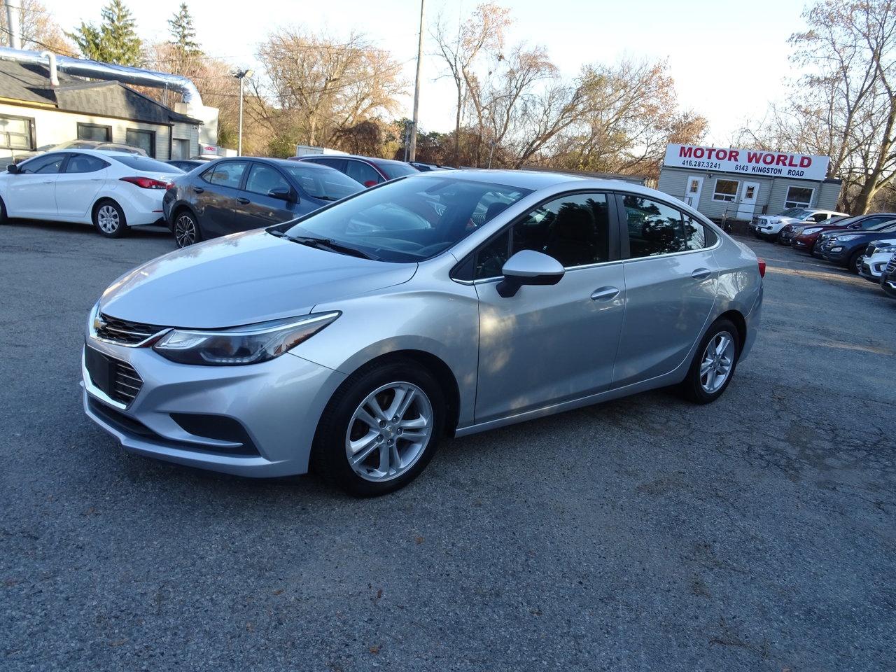 2018 Chevrolet Cruze LT - Photo #2