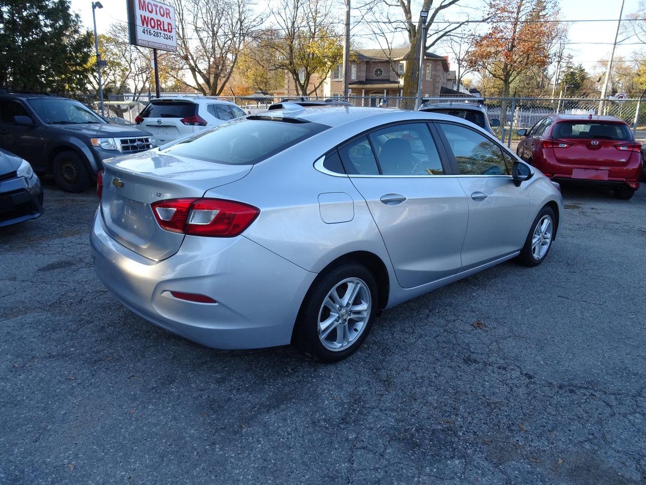 2018 Chevrolet Cruze LT - Photo #6