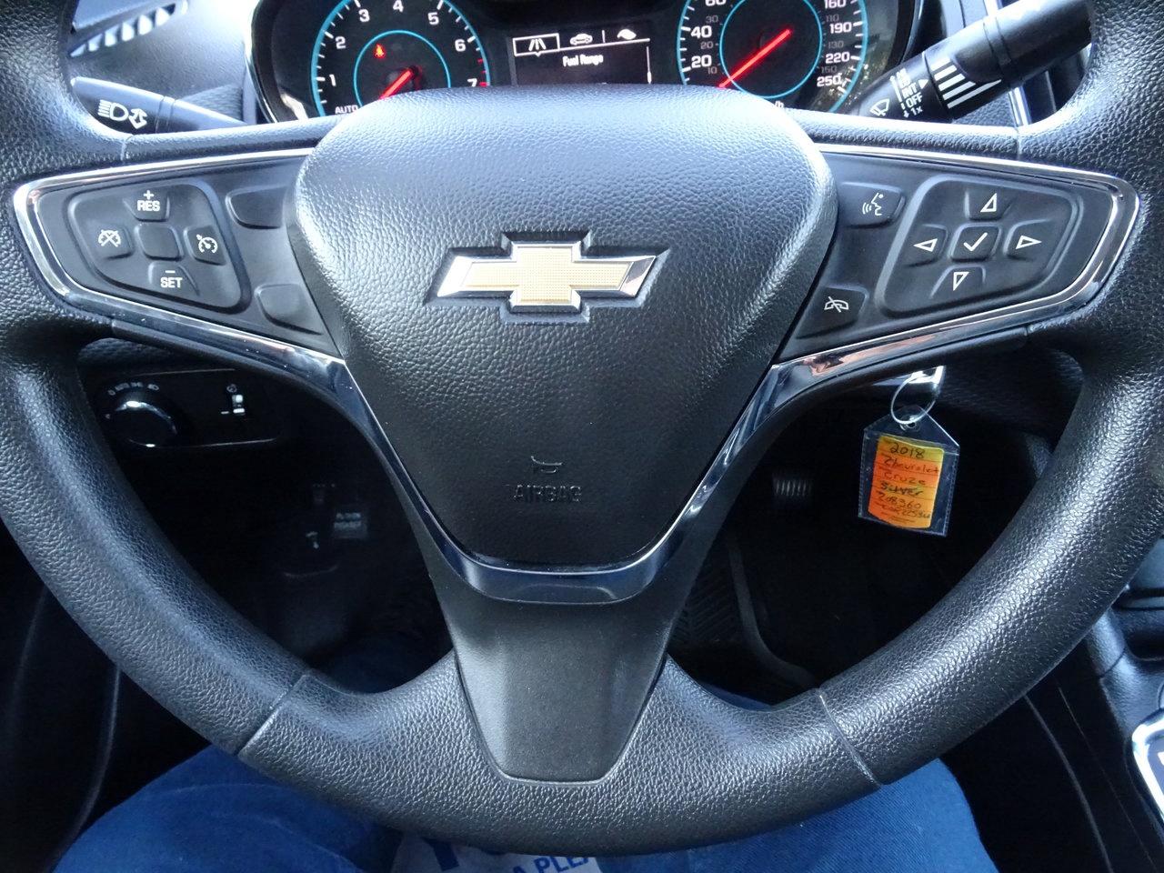 2018 Chevrolet Cruze LT - Photo #13