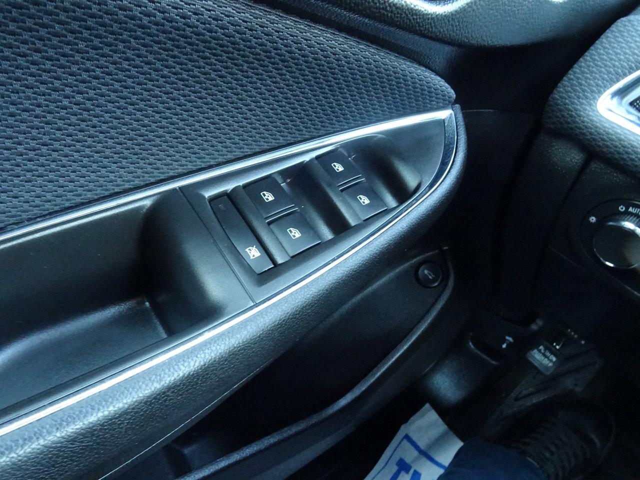 2018 Chevrolet Cruze LT - Photo #17