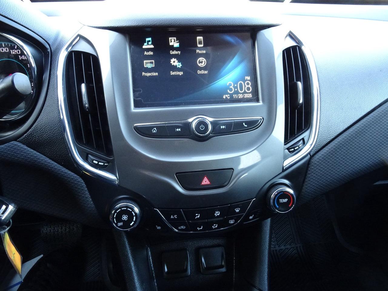 2018 Chevrolet Cruze LT - Photo #18