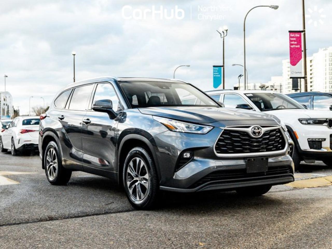 2021 Toyota Highlander XLE Photo3