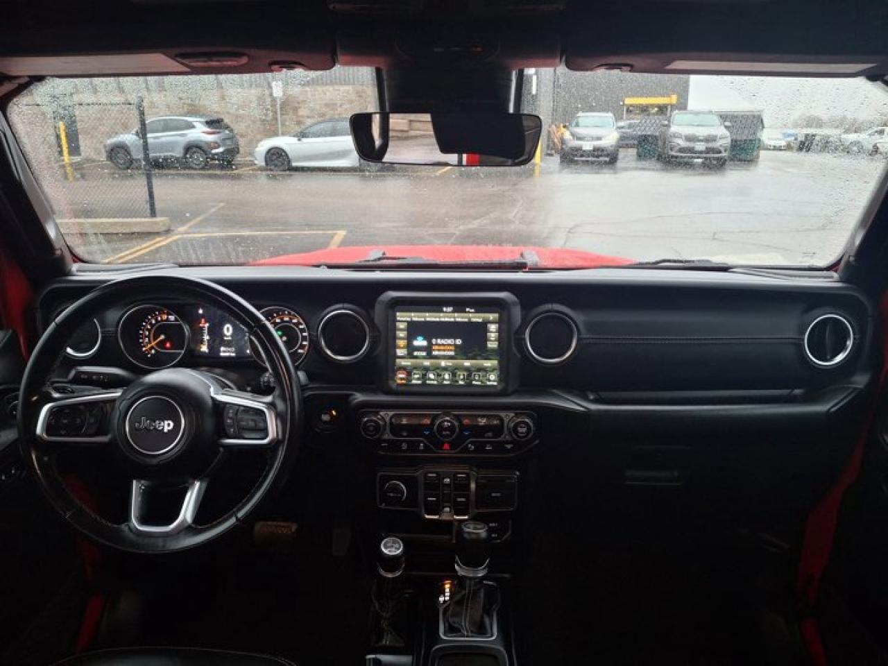 2021 Jeep Wrangler Unlimited Sahara | V6 | Leather | Tow Pkg | Nav | Adaptive Cruise | Alpine Audio | and More ! Photo