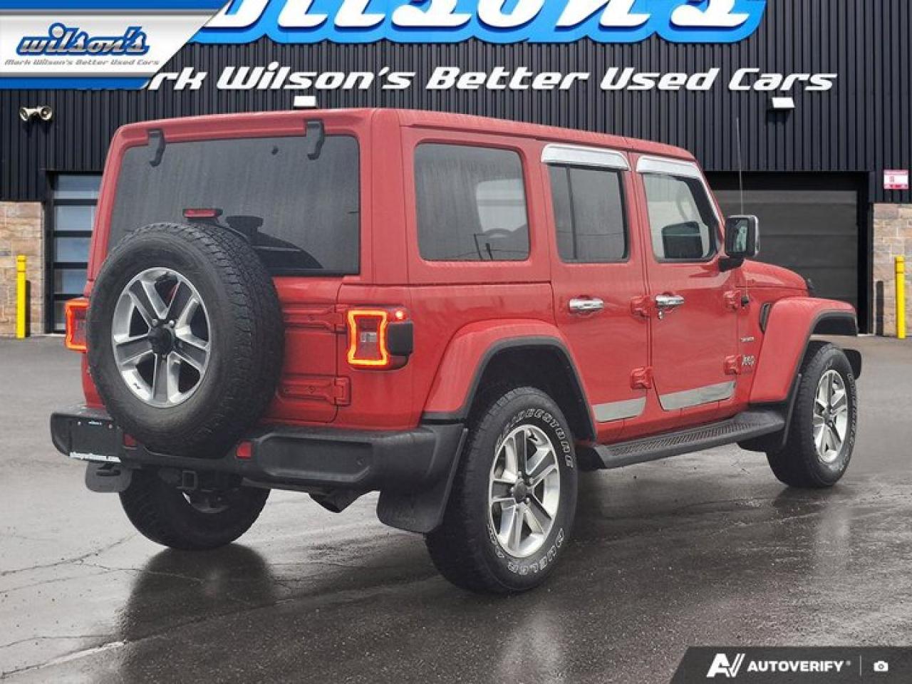 2021 Jeep Wrangler Unlimited Sahara | V6 | Leather | Tow Pkg | Nav | Adaptive Cruise | Alpine Audio | and More ! Photo