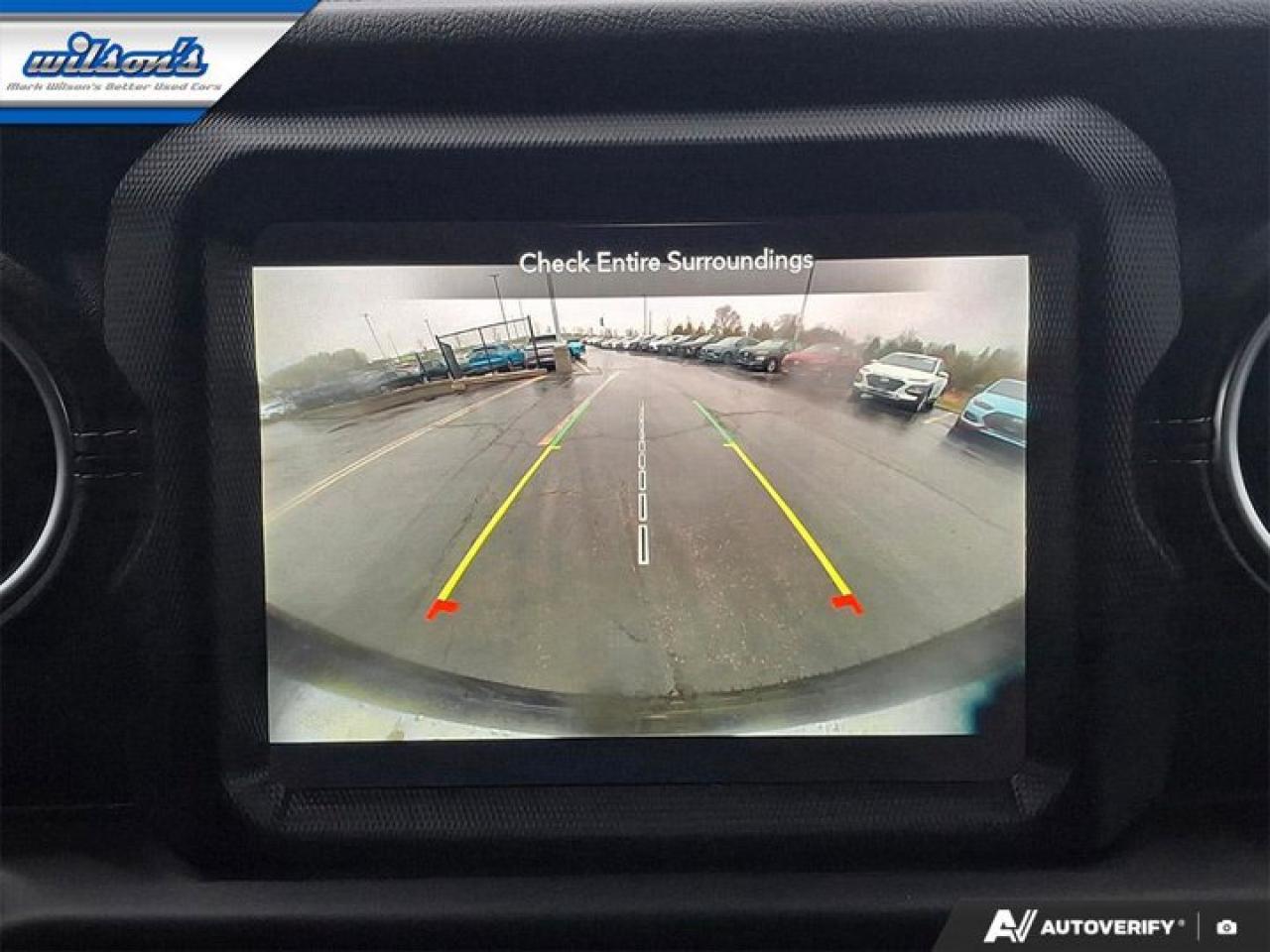 2021 Jeep Wrangler Unlimited Sahara | V6 | Leather | Tow Pkg | Nav | Adaptive Cruise | Alpine Audio | and More ! Photo