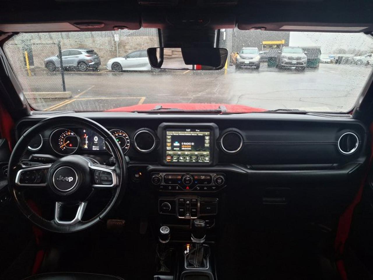 2021 Jeep Wrangler Unlimited Sahara | V6 | Leather | Tow Pkg | Nav | Adaptive Cruise | Alpine Audio | and More ! Photo