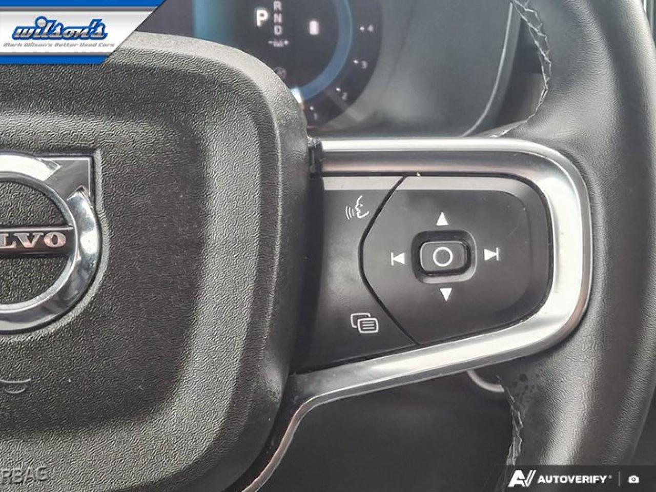 2023 Volvo XC40 Ultimate Dark Theme B5 AWD | Nav | Leather | Sunroof | Power Liftgate | Heated Seats | Photo