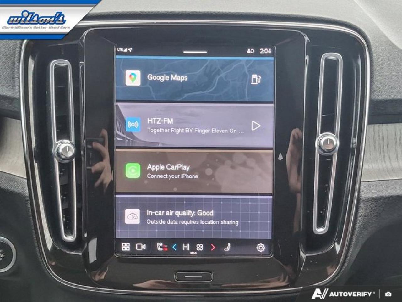 2023 Volvo XC40 Ultimate Dark Theme B5 AWD | Nav | Leather | Sunroof | Power Liftgate | Heated Seats | Photo