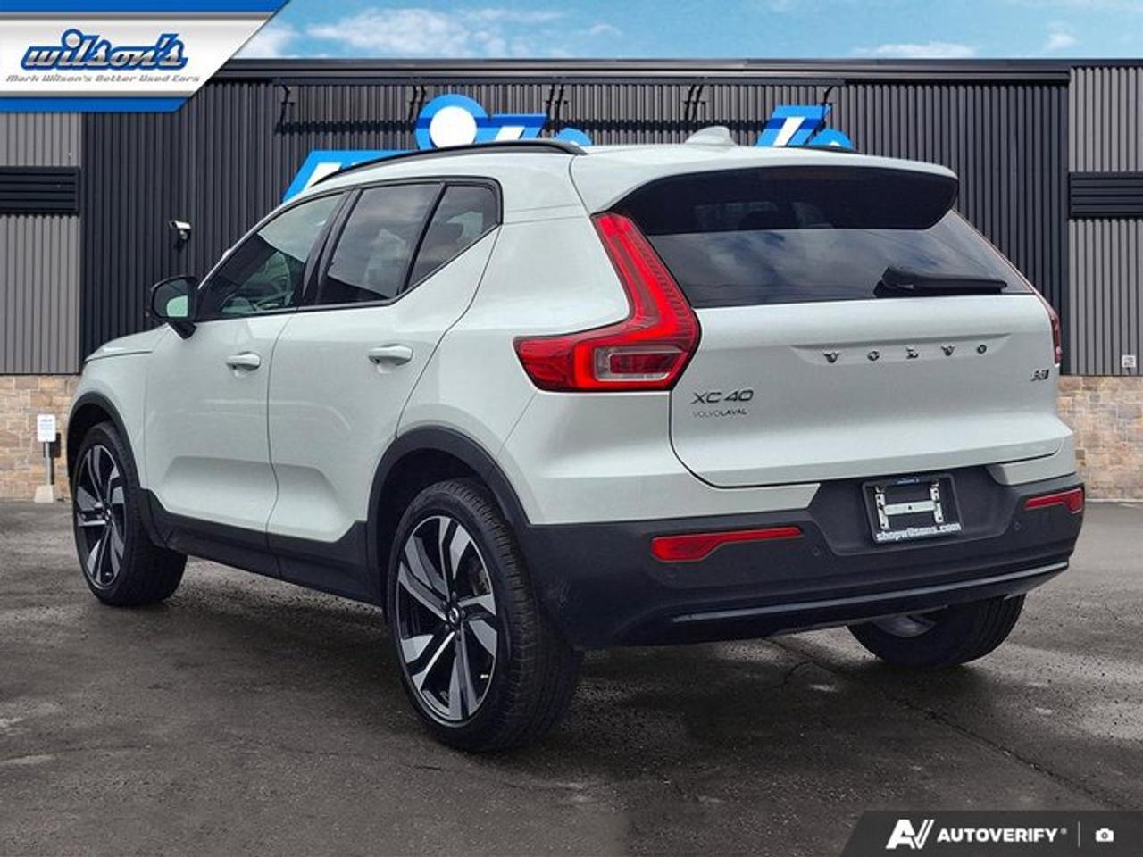 2023 Volvo XC40 Ultimate Dark Theme B5 AWD | Nav | Leather | Sunroof | Power Liftgate | Heated Seats | Photo2