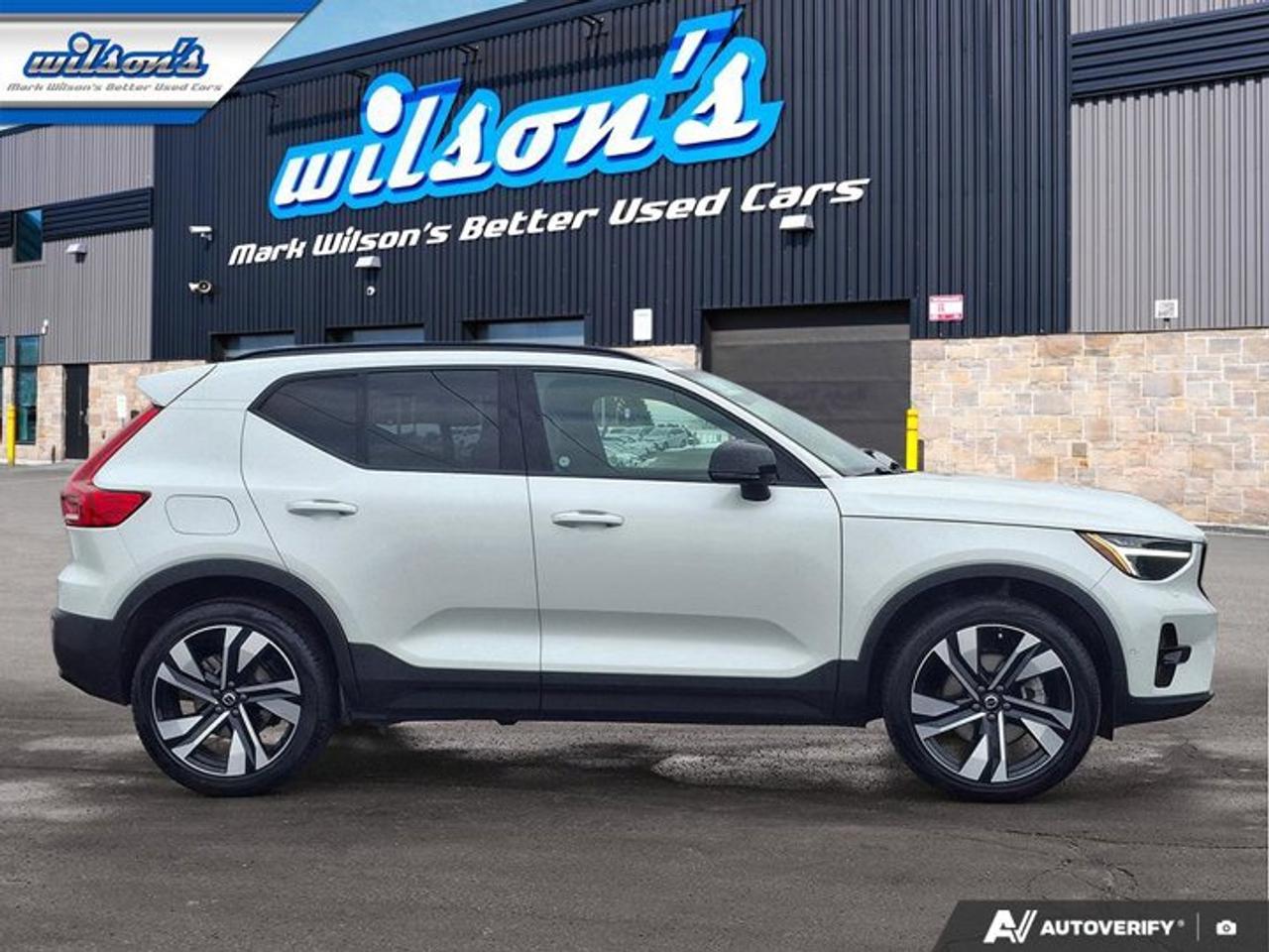 2023 Volvo XC40 Ultimate Dark Theme B5 AWD | Nav | Leather | Sunroof | Power Liftgate | Heated Seats | Photo