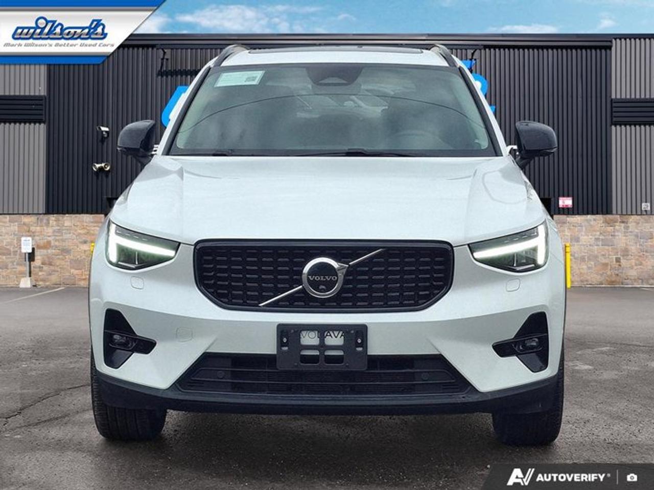 2023 Volvo XC40 Ultimate Dark Theme B5 AWD | Nav | Leather | Sunroof | Power Liftgate | Heated Seats | Photo
