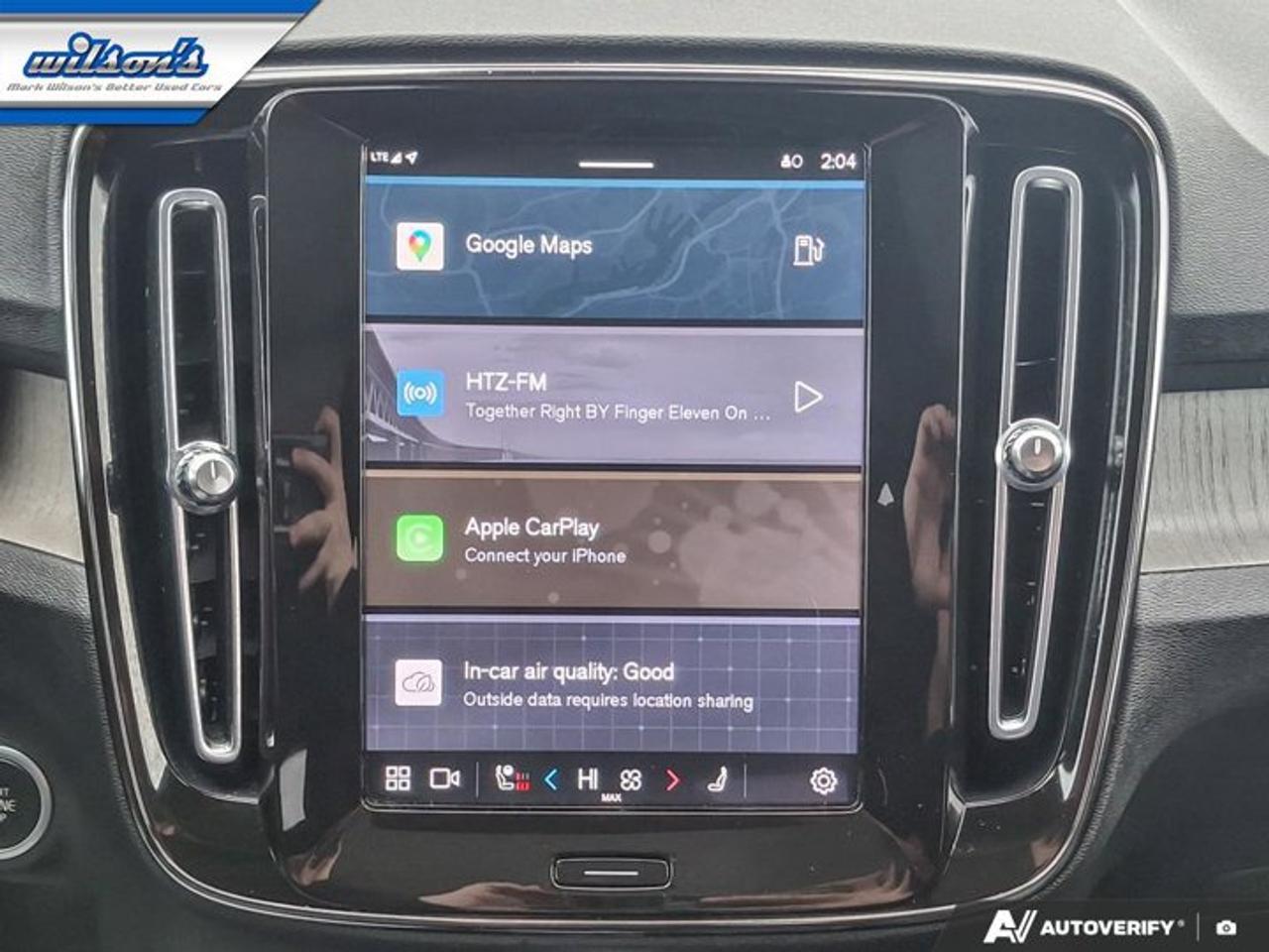 2023 Volvo XC40 Ultimate Dark Theme B5 AWD | Nav | Leather | Sunroof | Power Liftgate | Heated Seats | Photo