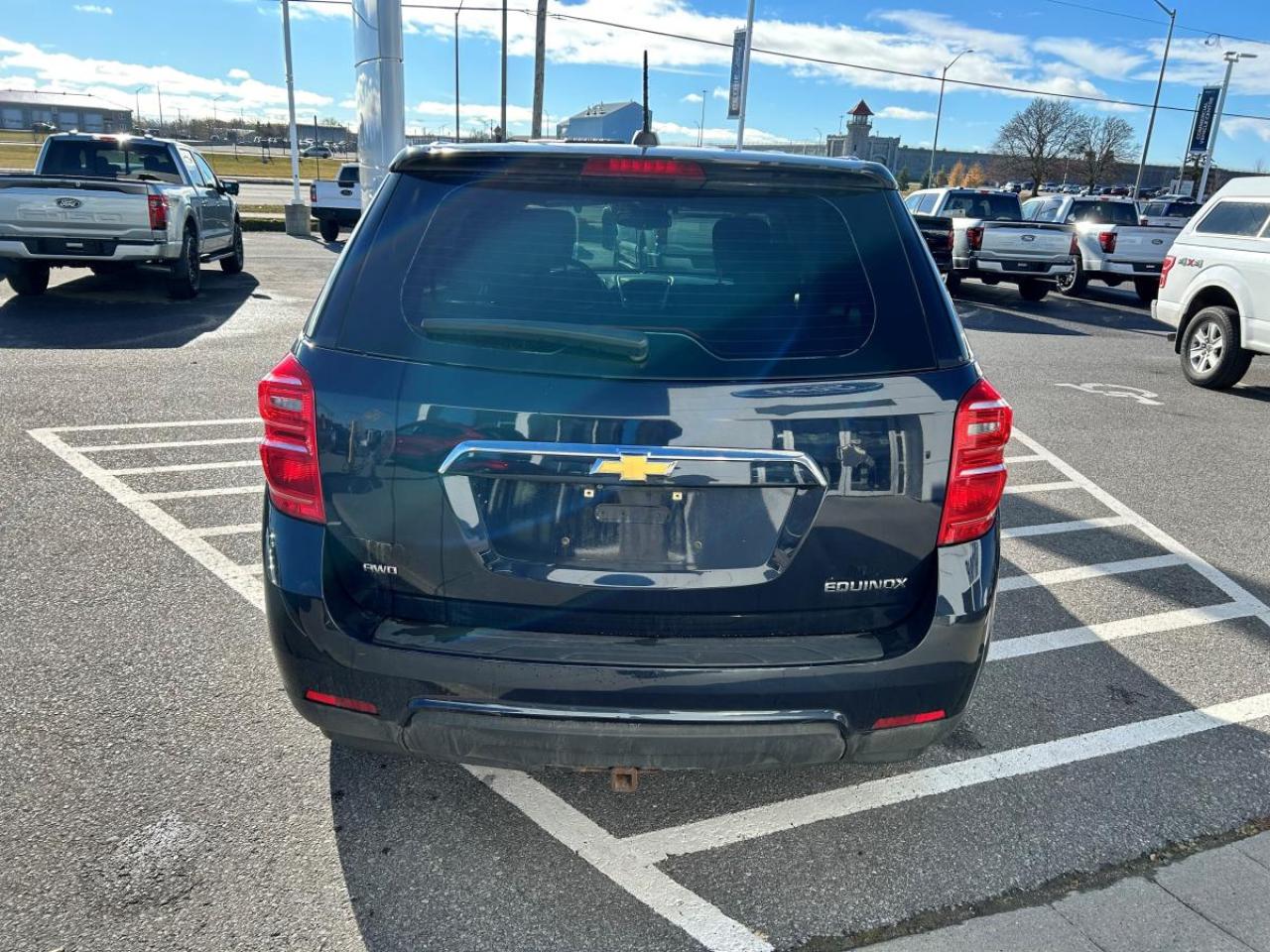 2016 Chevrolet Equinox LS Photo