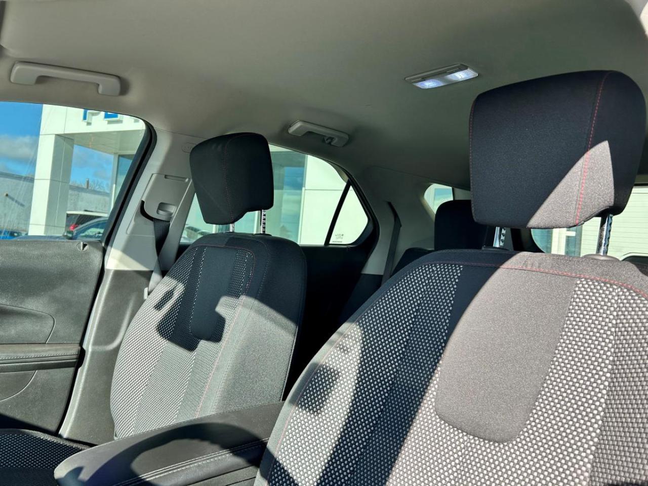 2016 Chevrolet Equinox LS Photo