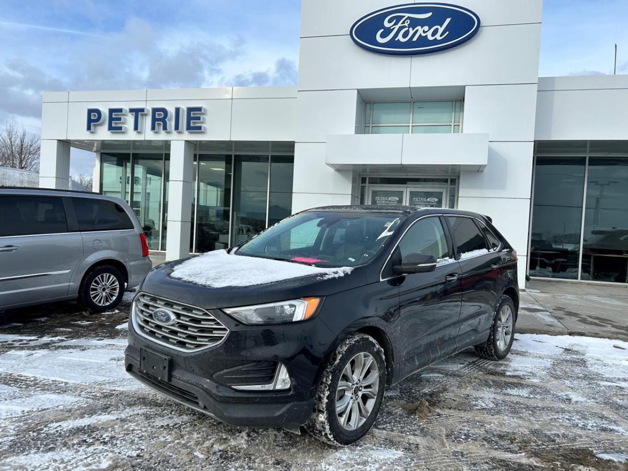 2023 Ford Edge Titanium Photo0