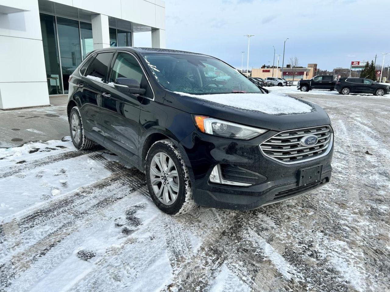 2023 Ford Edge Titanium Photo