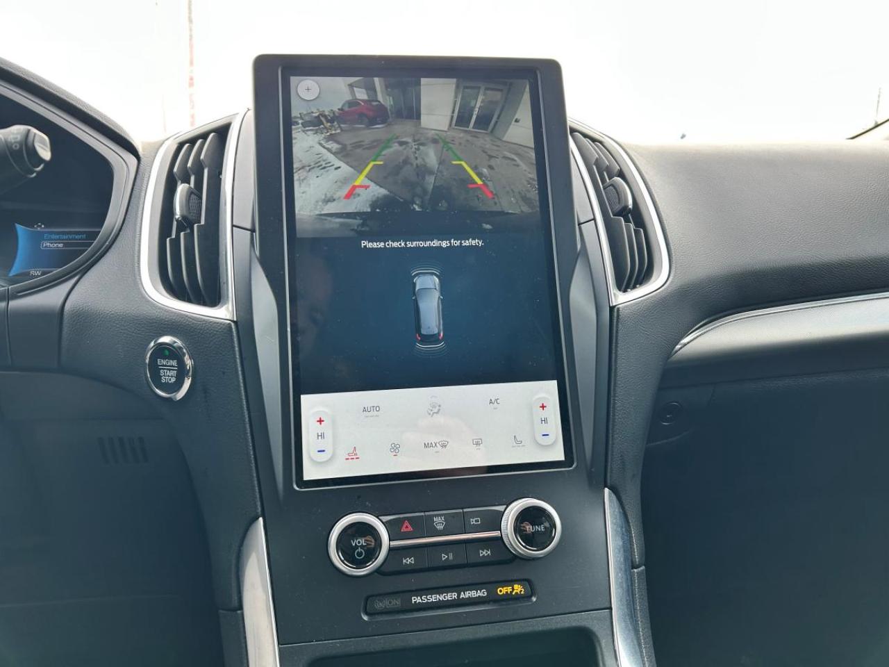 2023 Ford Edge Titanium Photo