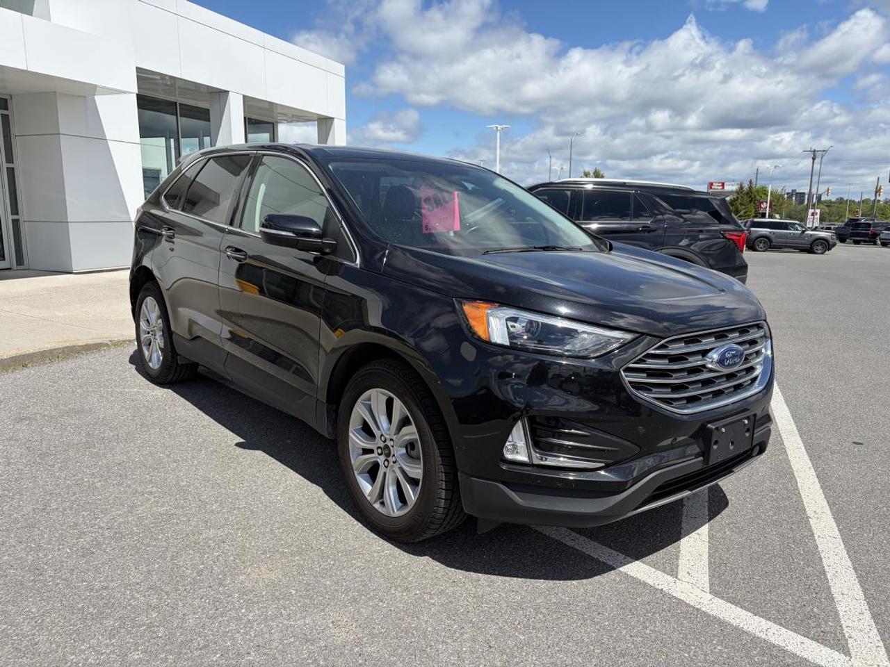 2023 Ford Edge Titanium Photo